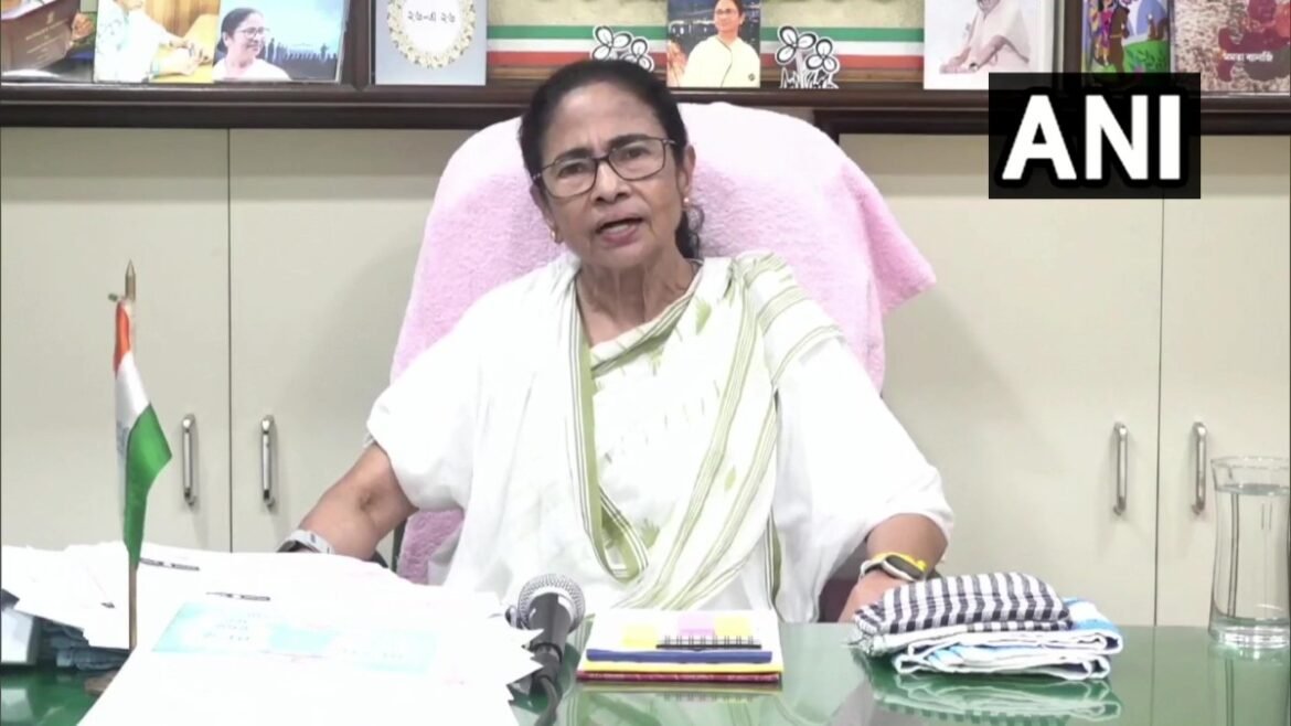 మమతా బెనర్జీ: "ఆ పదవిలోనూ నేనే"..! మమత సంచలన నిర్ణయం..! | మమతా బెనర్జీ పశ్చిమ బెంగాల్ TMC అధ్యక్షురాలు కూడా; పార్టీ కమిటీని విస్తరించారు
