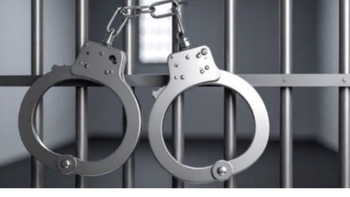 షాకింగ్.. POCSO కేసులో ఎస్ఐ అరెస్ట్ | pocso అరెస్ట్ కర్నాటక: మైనర్ పోలీసు అధికారి POCSOపై నేరారోపణ చేసిన పోలీసు అధికారి
